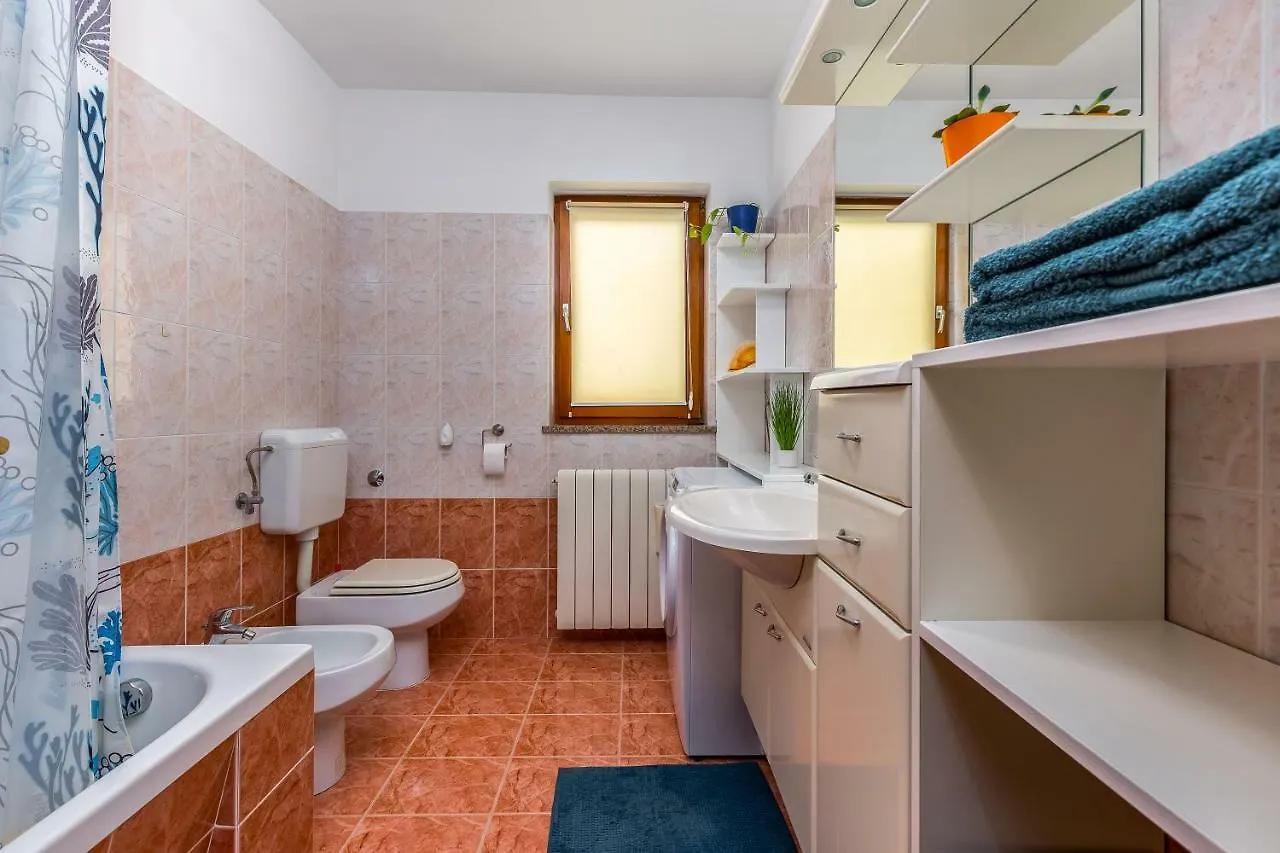 Apartments Jana Rijeka 0*,  Croatia